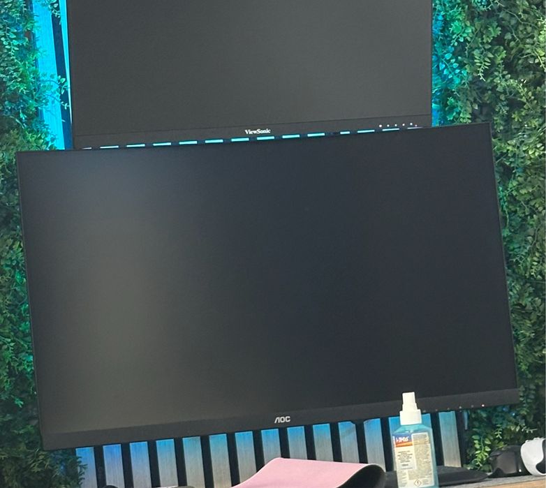 Monitor Gaming AOC, 31.5” QHD, 180Hz