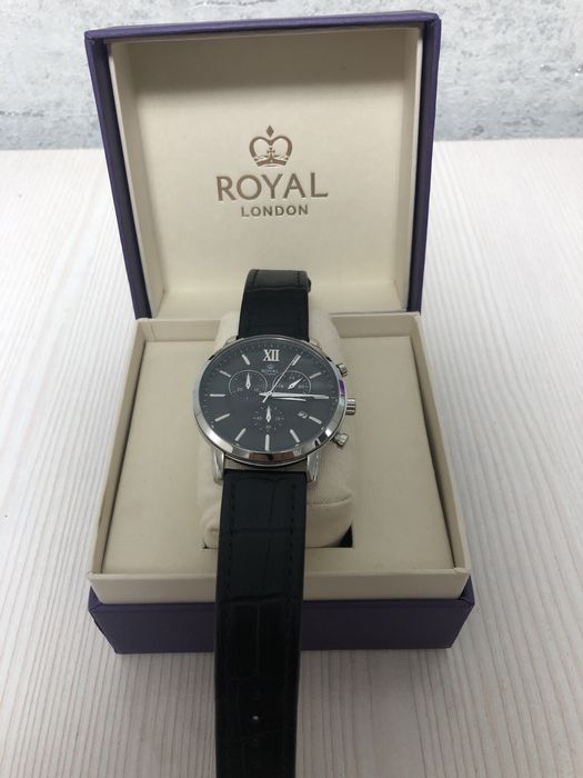 Часы почти новые в хорошем сотоянии.