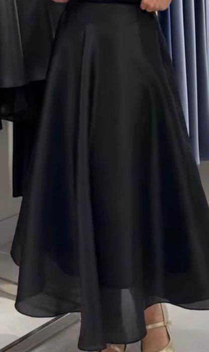 Fustă organza culoare neagra talie 102 cm/ noua