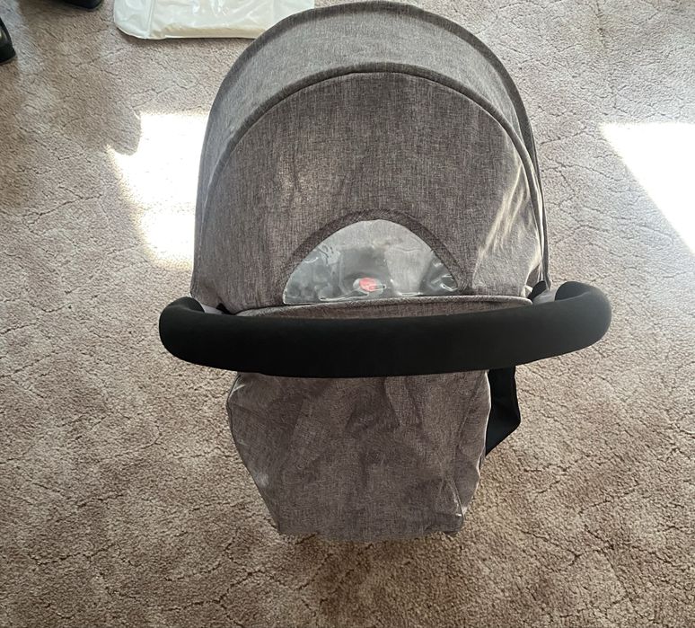 Детская прогулочная коляска