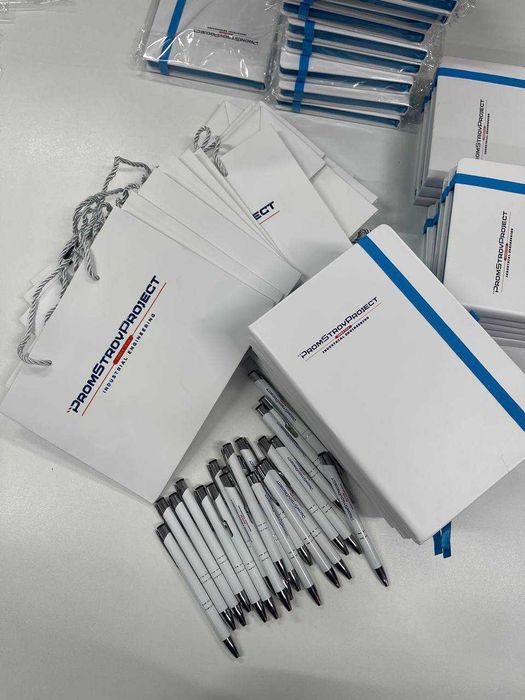 Корпоративный набор: блокнот + ручка + пакет с логотипом