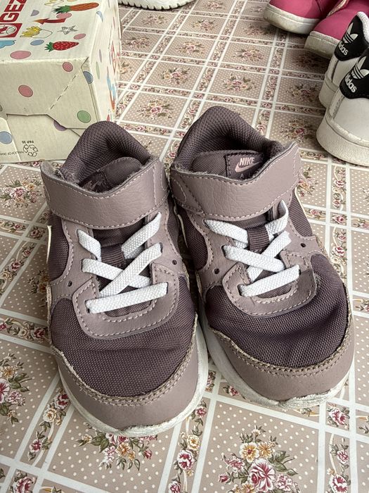 Маратонки nike 14см.