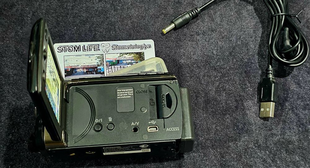 Panasonic SDR-S70 Videokamera
78x zoom • Keng burchak • SD kartaga yoz