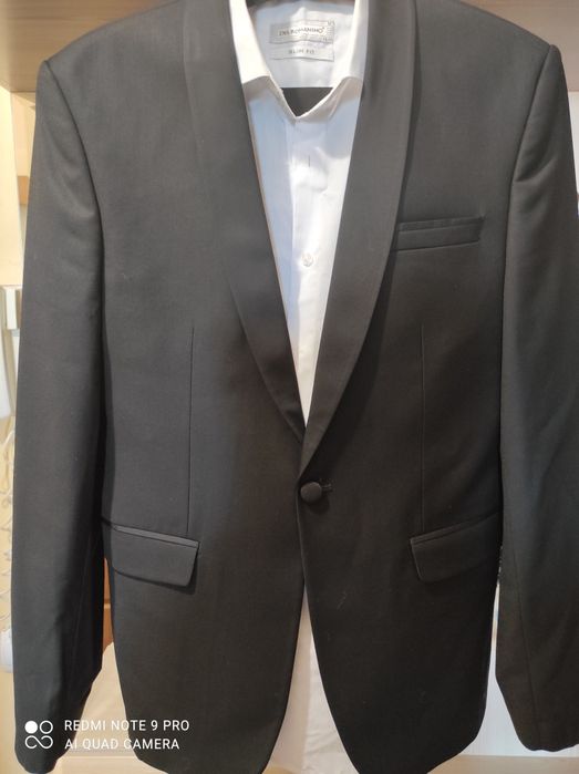 Мужской костюм с рубашкой