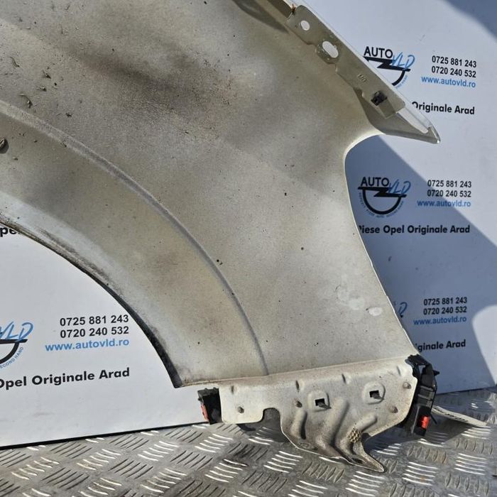 Aripa fata stanga Opel Zafira B