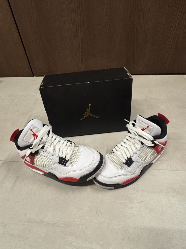 ОРИГИНАЛНИ Air Jordan 4 “Red Cement” 42 номер