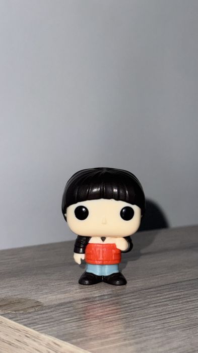 Обычный Уиил kinder joy fanko pop