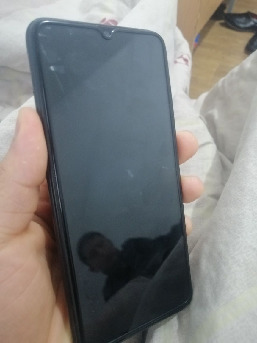 Redmi 9a holati yaxshi.