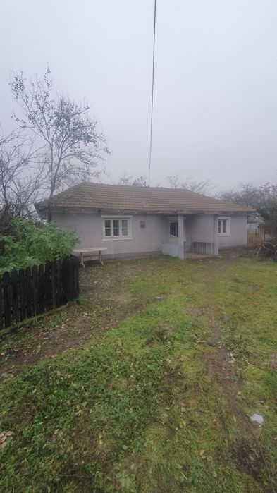 Vand casa si teren  in General Scarisoreanu