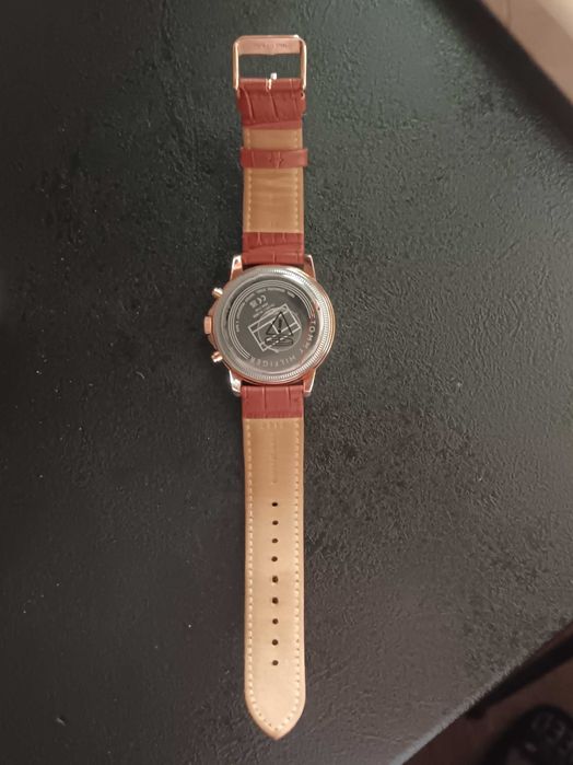 Se vinde Tommy Hilfiger in stare foarte bună