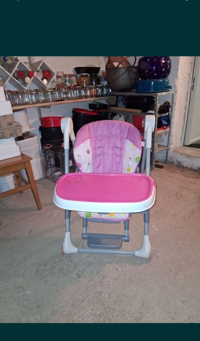 Măsuță bebe cu scaunel
Scaunul se poate lăsa pe spate ast