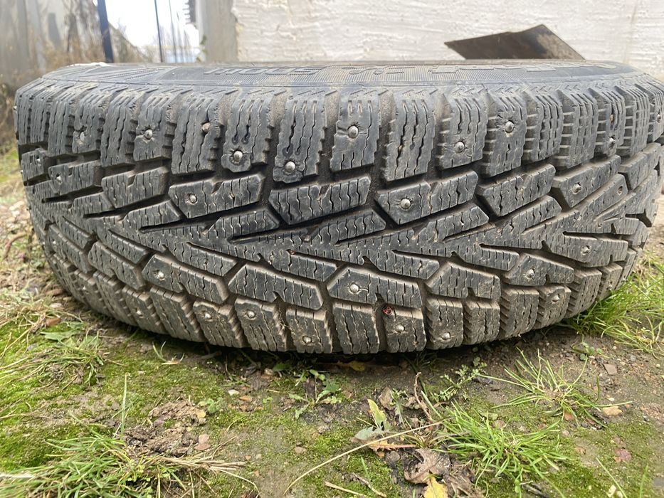 Продам зимний шины 1 шт