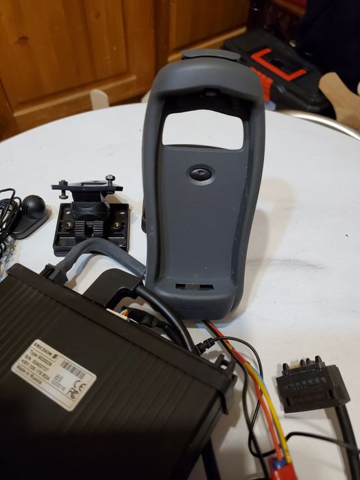 Hands free auto ERICSSON  Original pentru telefon Ericsson T 68