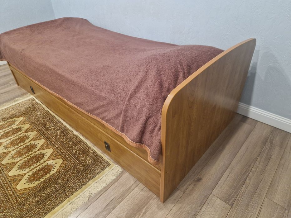 Продаем кровать в хорошем состоянии!