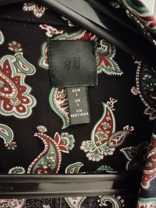 Cămașă H&M, neagra cu motive, mărimea L, noua!
