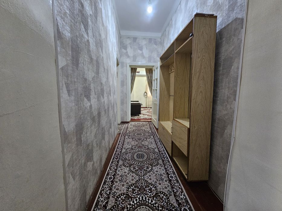 Фарғона шаҳарида 3 чи мактаб ёнида 2 хонали квартира сотилади