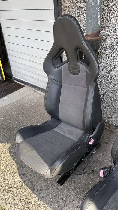 Седалки Recaro от Opel Corsa OPC