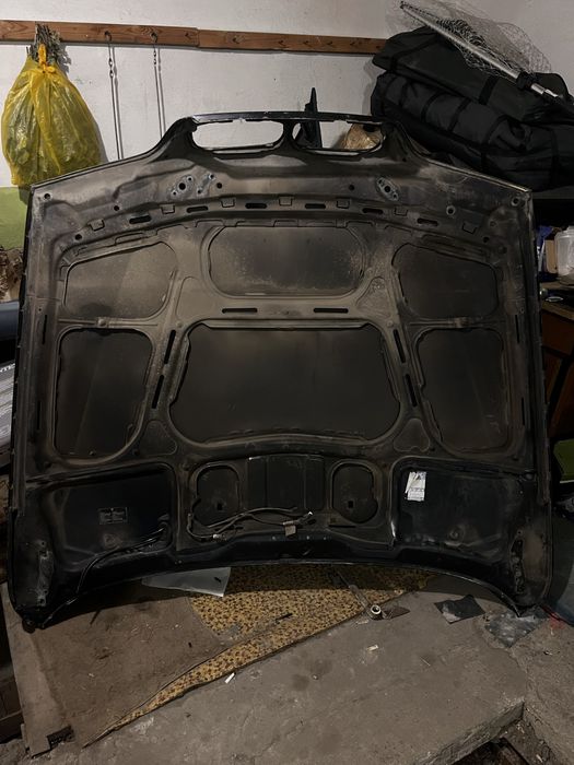 Капот бмв е 39 под востановление