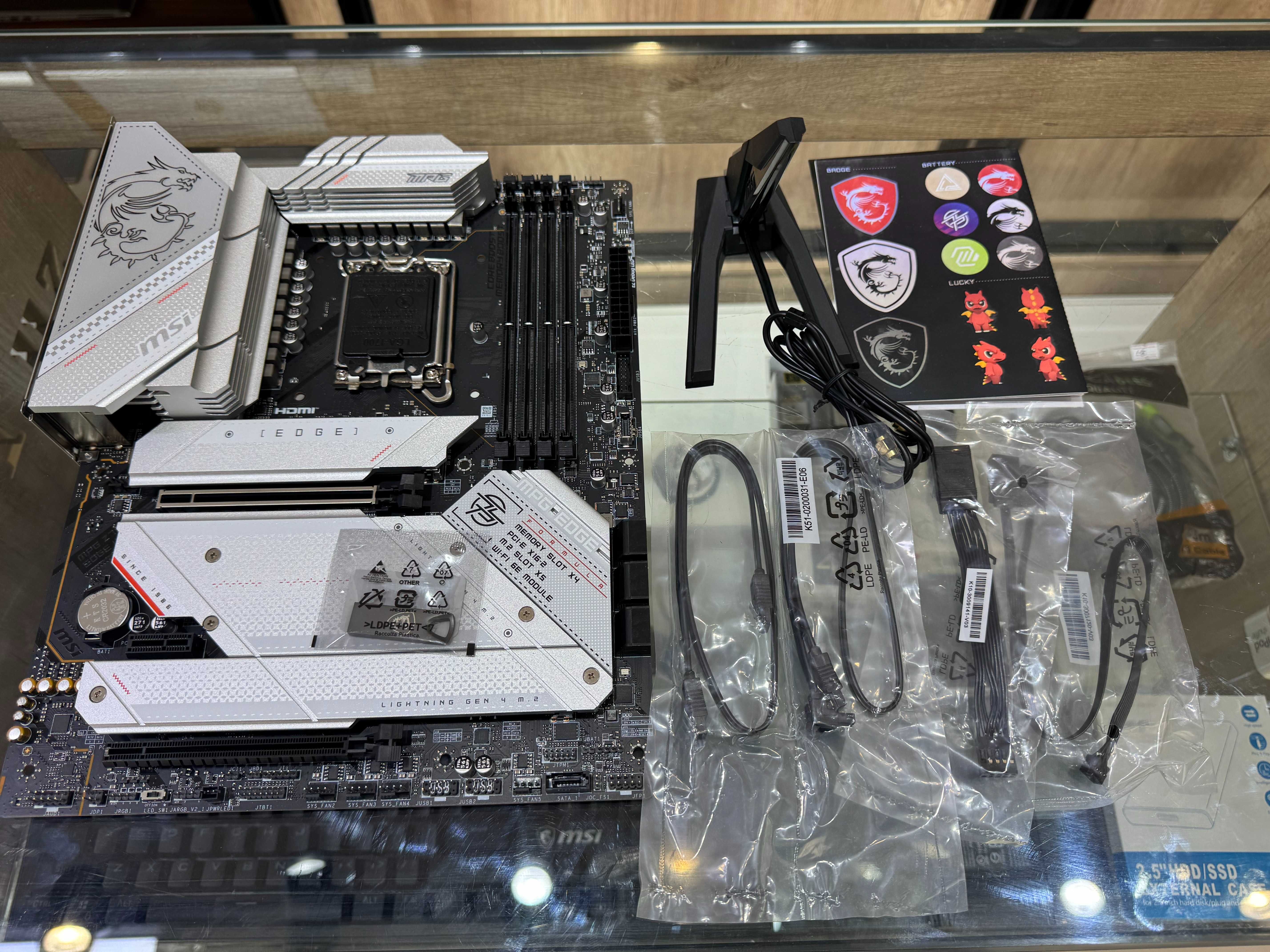 Топовая материнская плата MSI MPG Z790 EDGE WIFI 7 DDR5