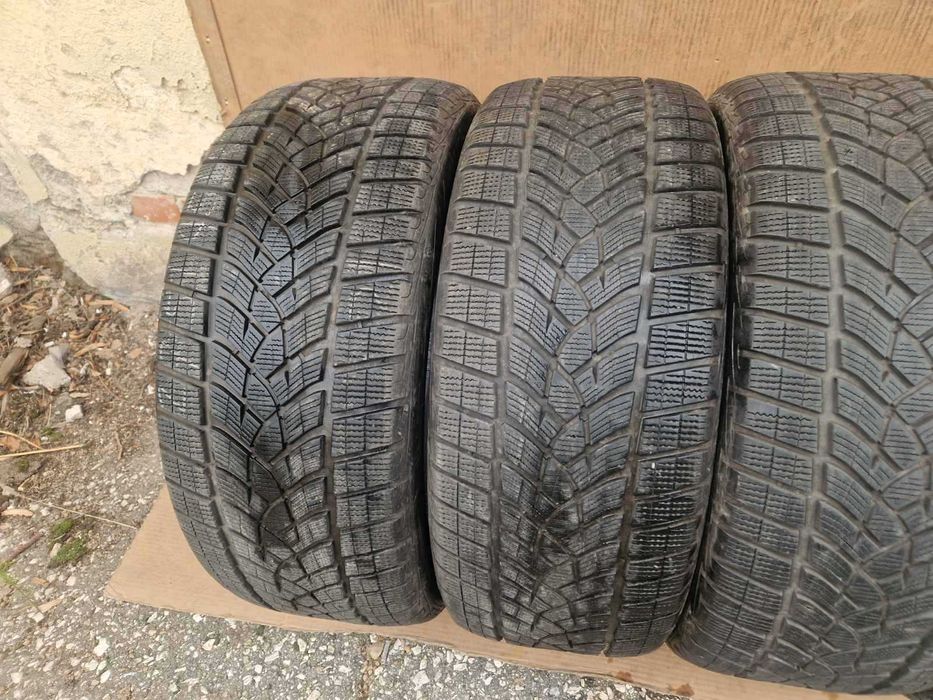 4 Goodyear R21 275/45
Зимни гуми 
DOT3521