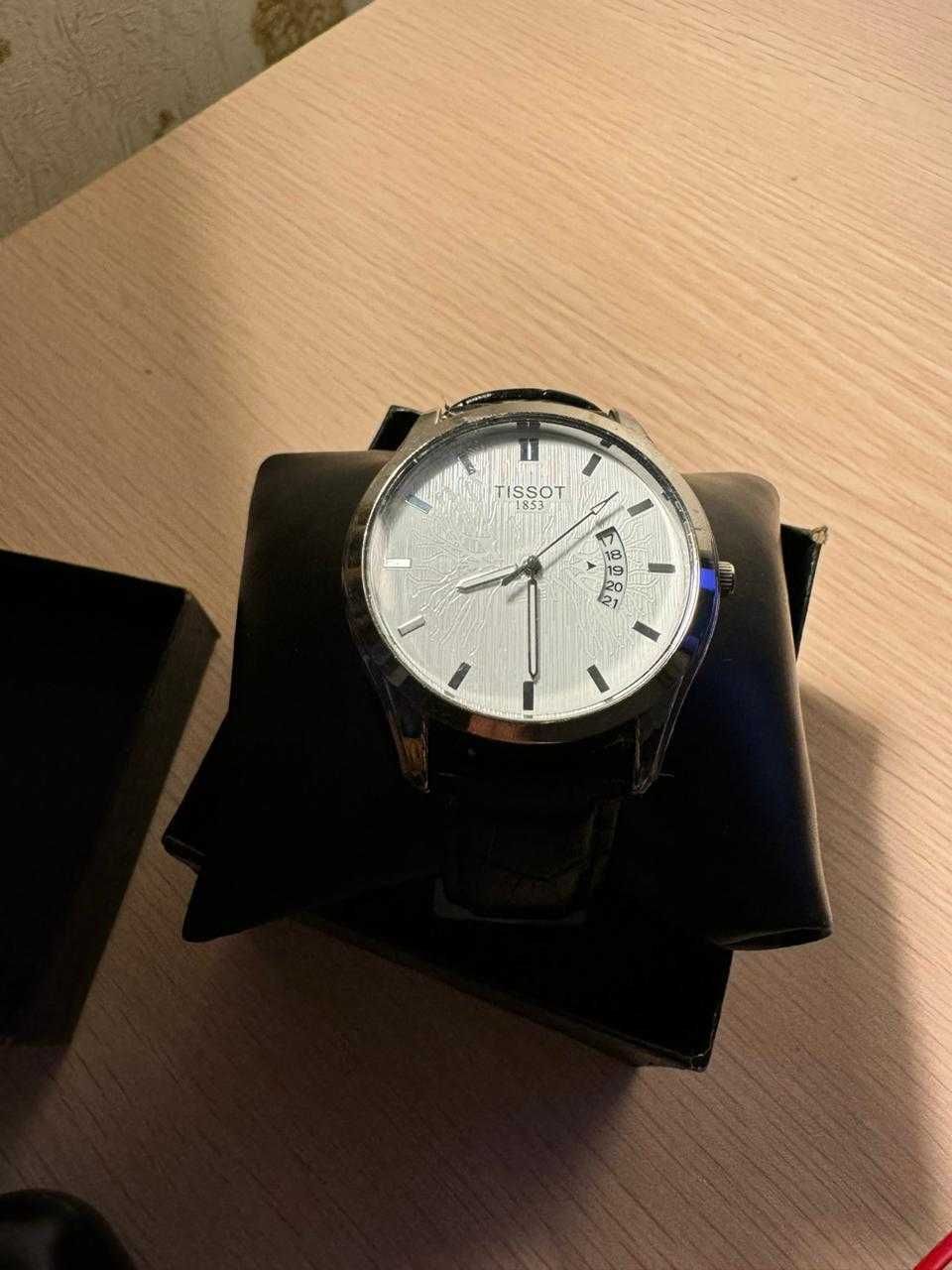 Часы tissot 1853