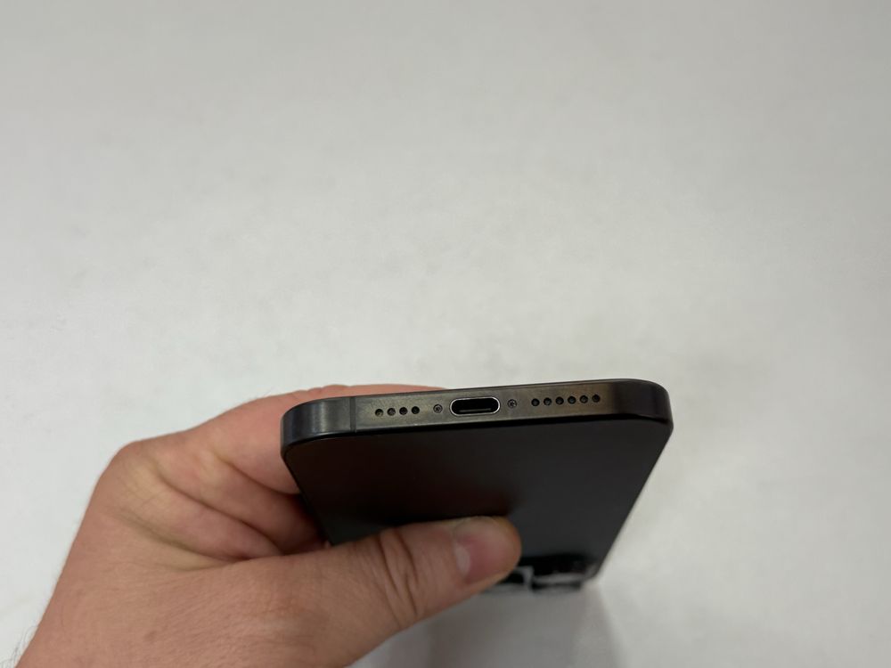 Iphone 15 Pro Max, Black Titanium, pentru piese