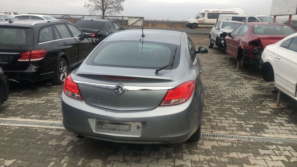 Dezmembram Opel Insignia 1.8 benzina an fabr 2010