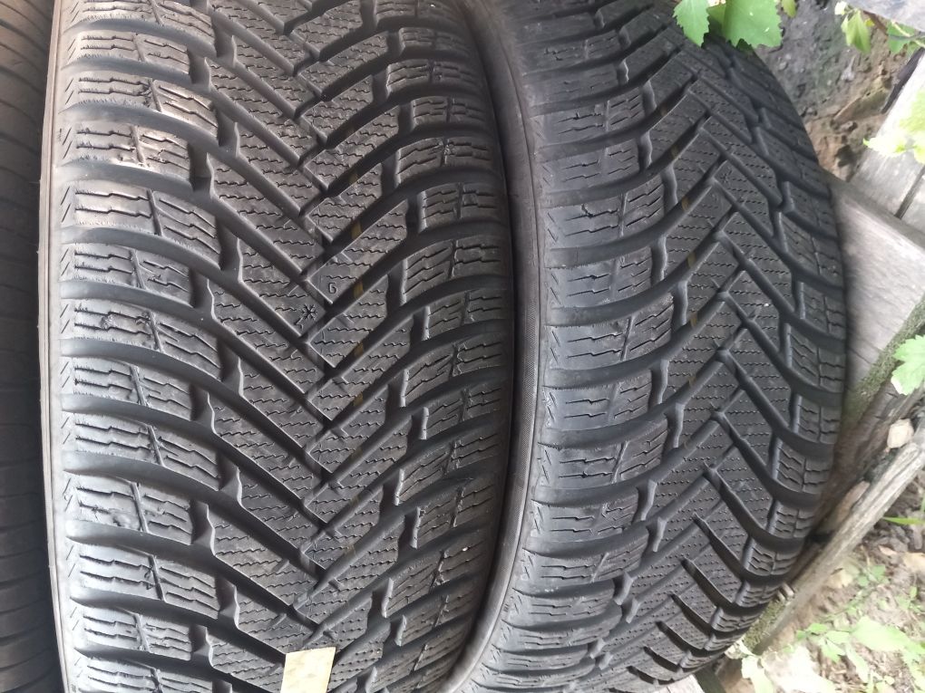 2 anvelope 225/45r18 marca Nokian dot 2018, preț  440 lei ambele