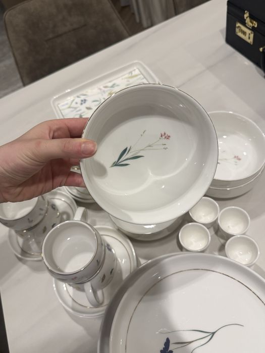 Сервиз чайно столовый