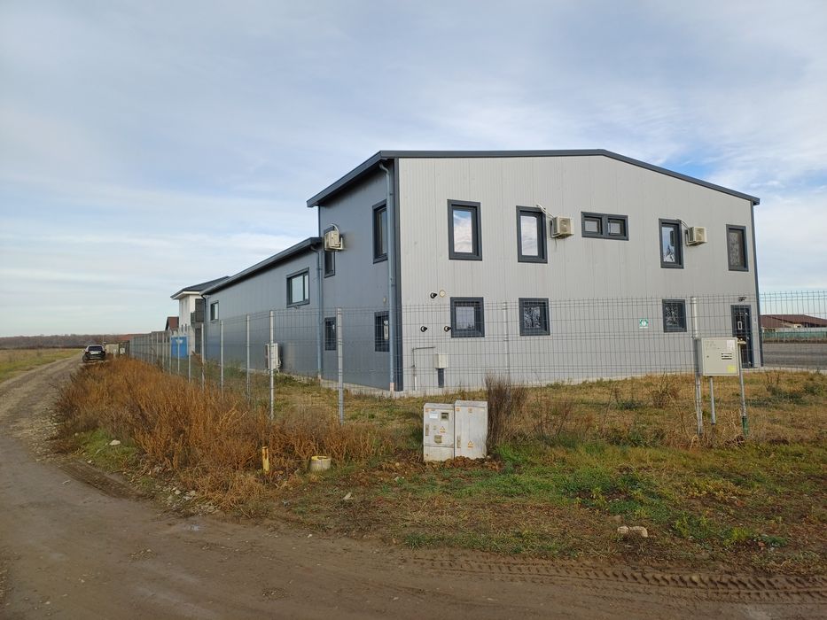 Hală  Birouri Apartament Parcare