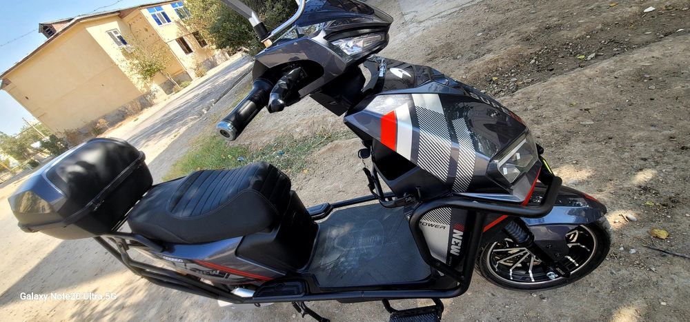 Skuter yangi Hali xech qancha yurmagan