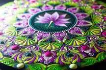 Mandala in puncte pictata manual