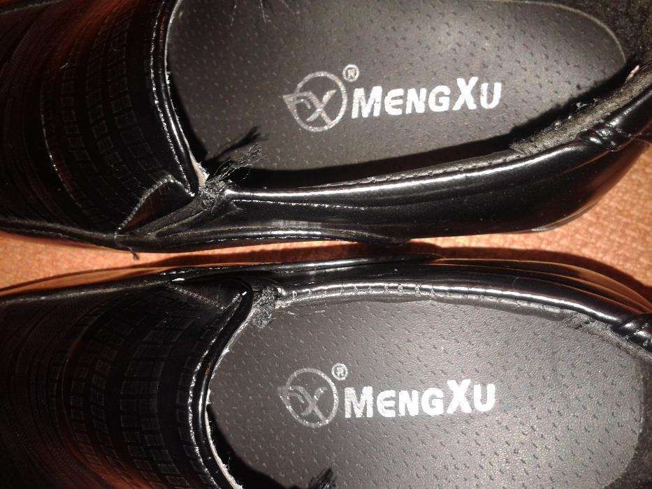 Vand pantofi baieti marimea 34