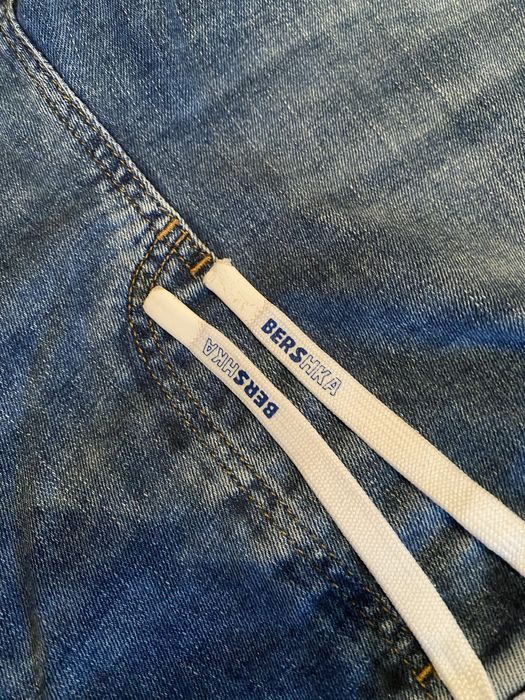 Blugi Bershka Barbati