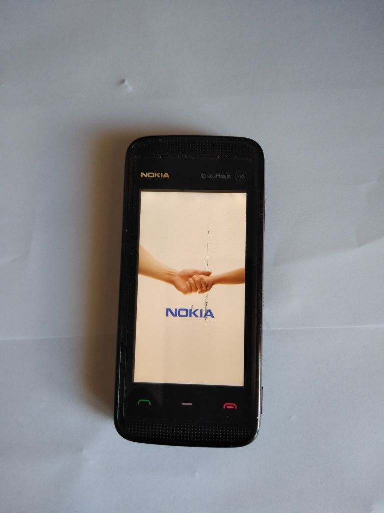 Telefon Nokia Xpress cu touchscreen.
