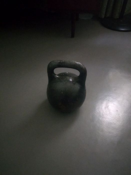 Продам гирю советскую 32 кг