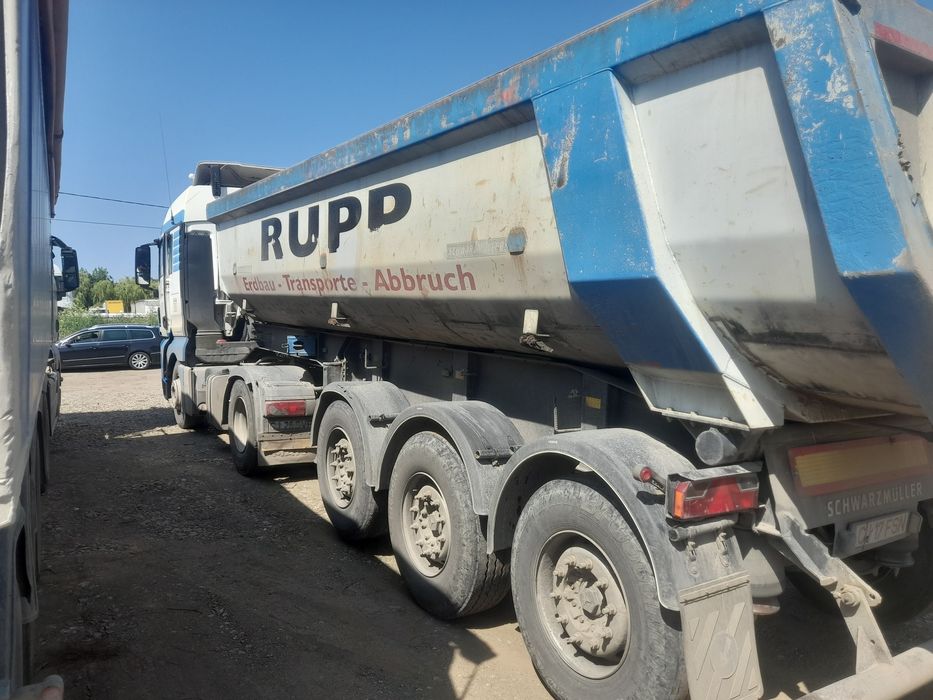 Vând ansamblu cap tractor MAN și semiremorca