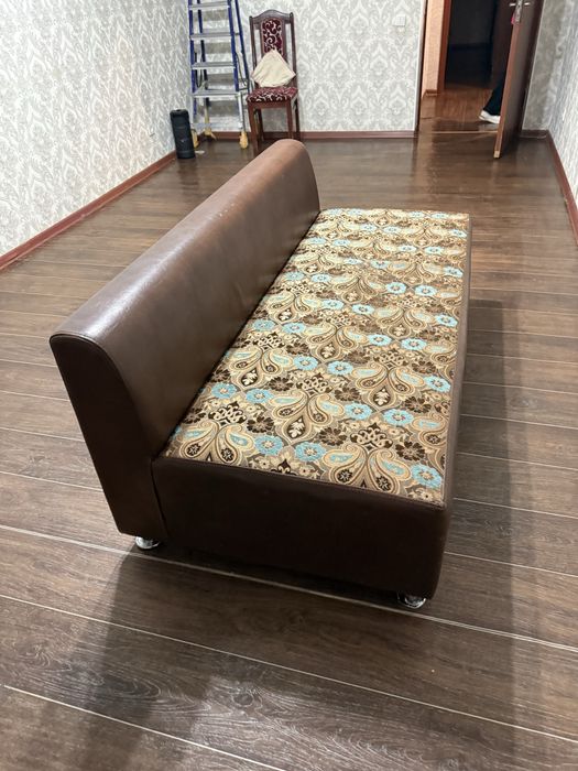 Диван бу жақсы состояниеде сатылады.