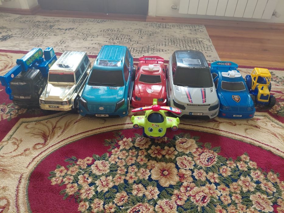 Набор игрушек машины