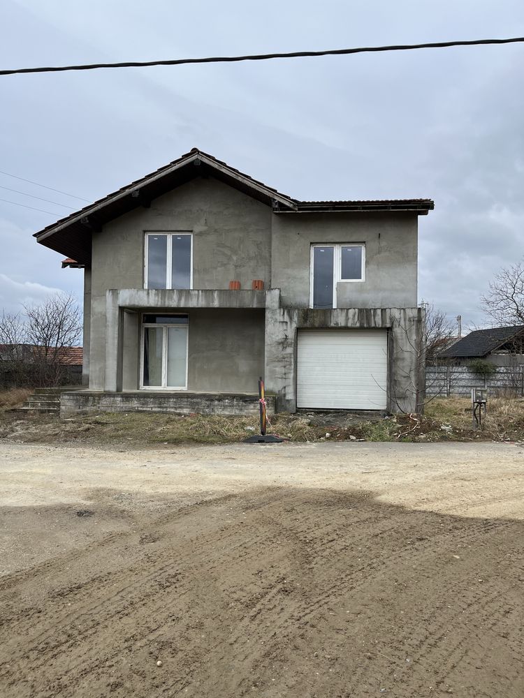 Casa semifinisata Alesd