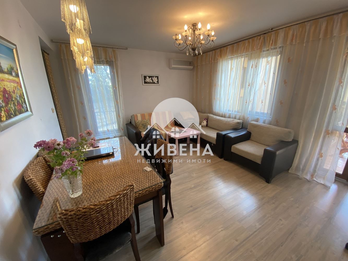 Продавам 3-стаен апартамент, м-т Траката, обща площ 103 кв.м, с Гараж