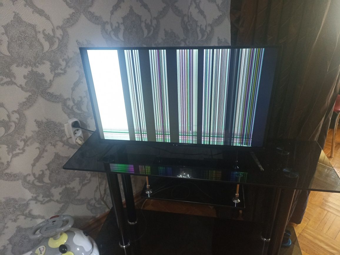 Smart Tv сломанная Матрица