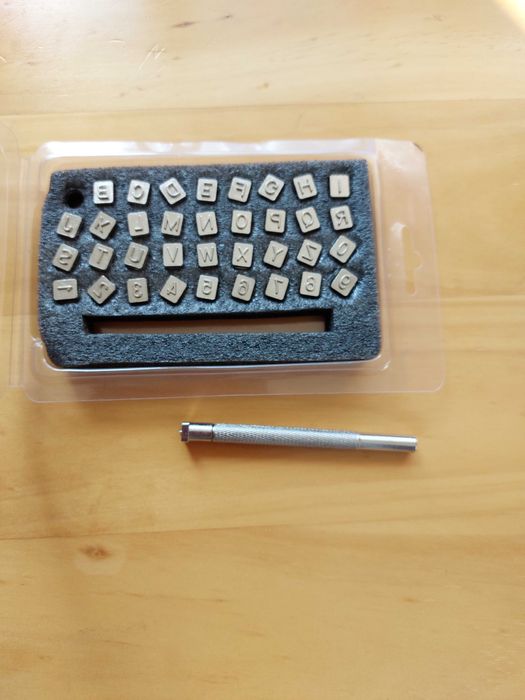 Set stante embosare piele, ceramica