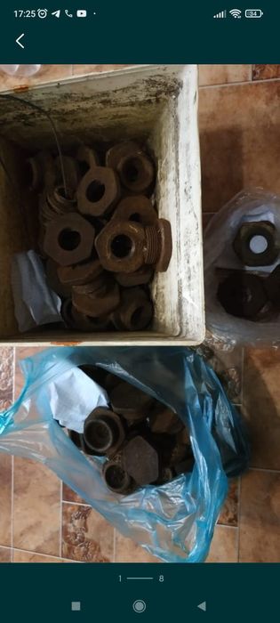 Продам футорки, заглушки на радиаторы  чугунные.