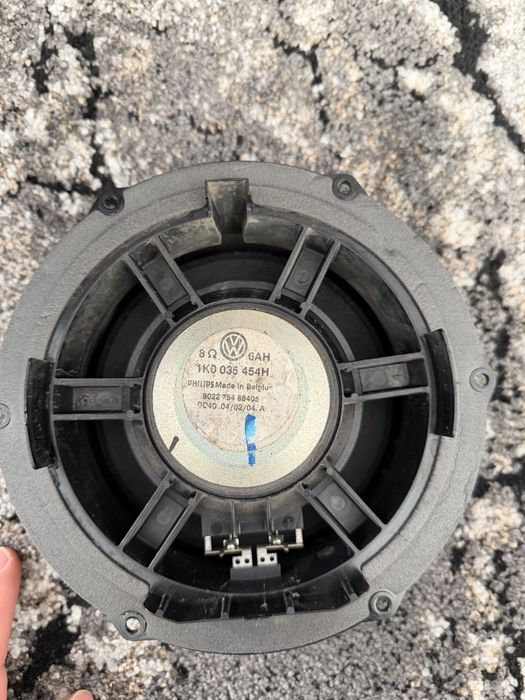 Медия и тонколони за голф 5