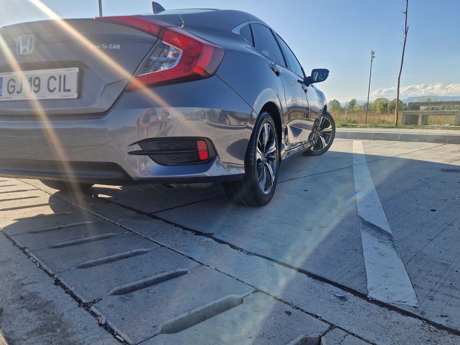 Honda Cvic sedan 1.5 vtec turbo - 182cp