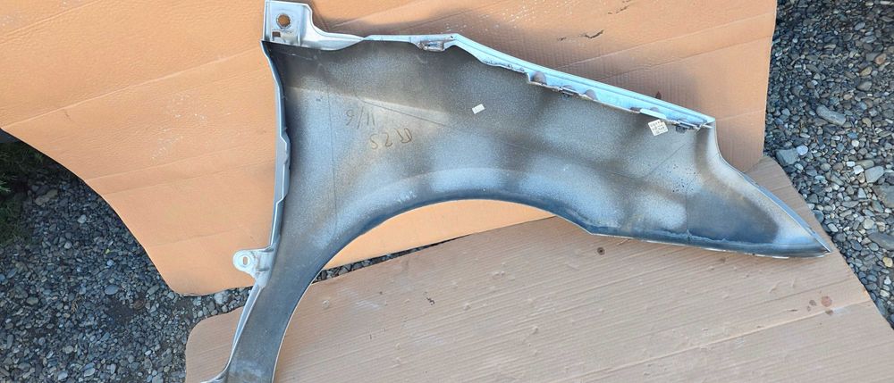 Aripa stanga fata Citroen C4 2004 / 2005 / 2006 2007