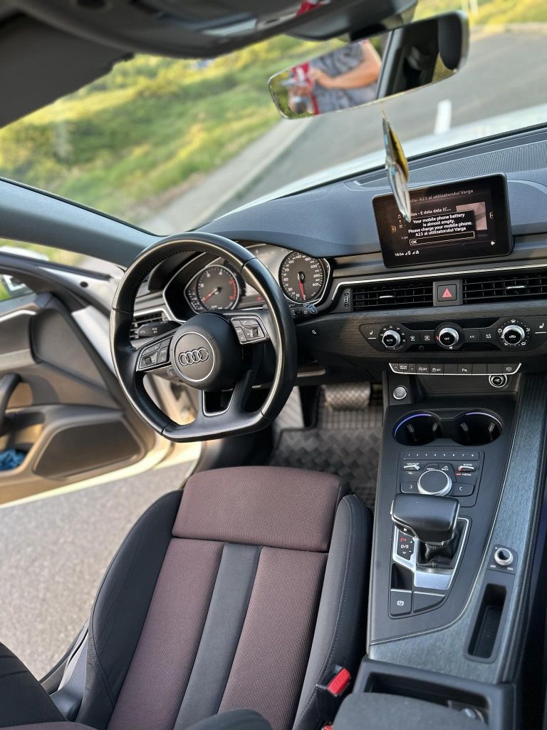 Vând Audi A4 ULTRA km 122000 an 2018 ATENȚIE  DOAR 122000KM REAL