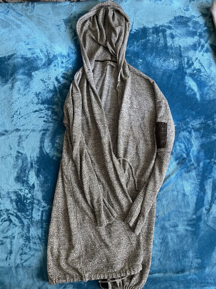 Жилетки HM (DIVIDED); Asos; Zara