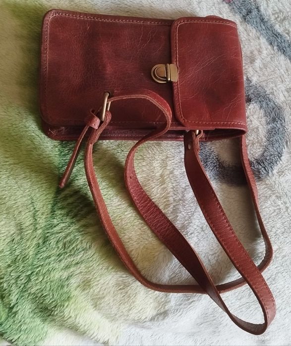 Сумка на плечо из натуральной кожи